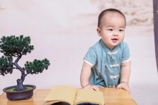 长春宝宝爱吐奶是什么原因